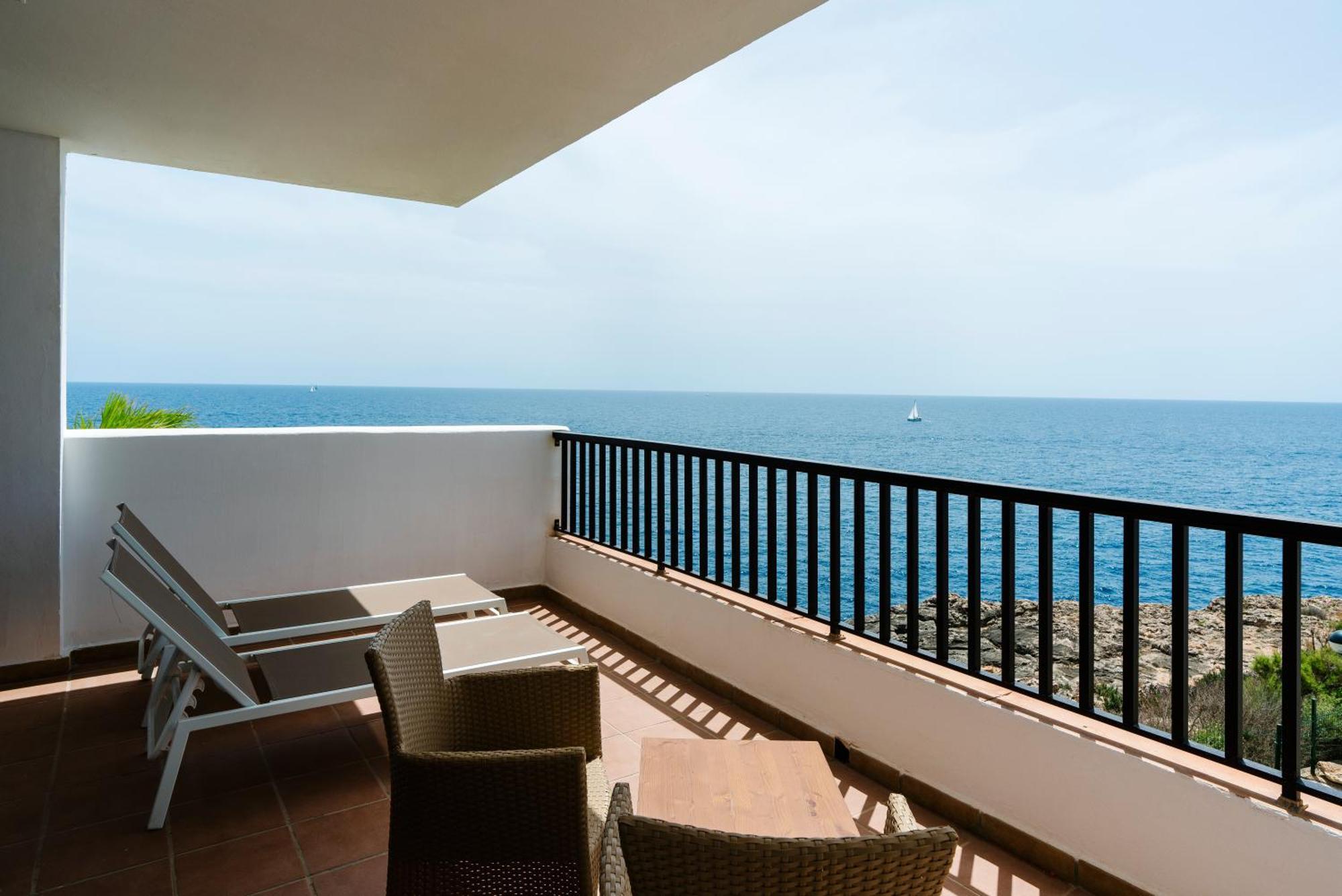 Alua Suites Las Rocas Cala D´Or المظهر الخارجي الصورة