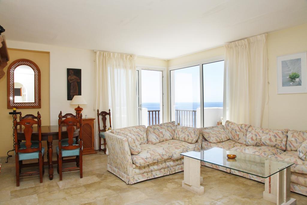 Alua Suites Las Rocas Cala D´Or المظهر الخارجي الصورة